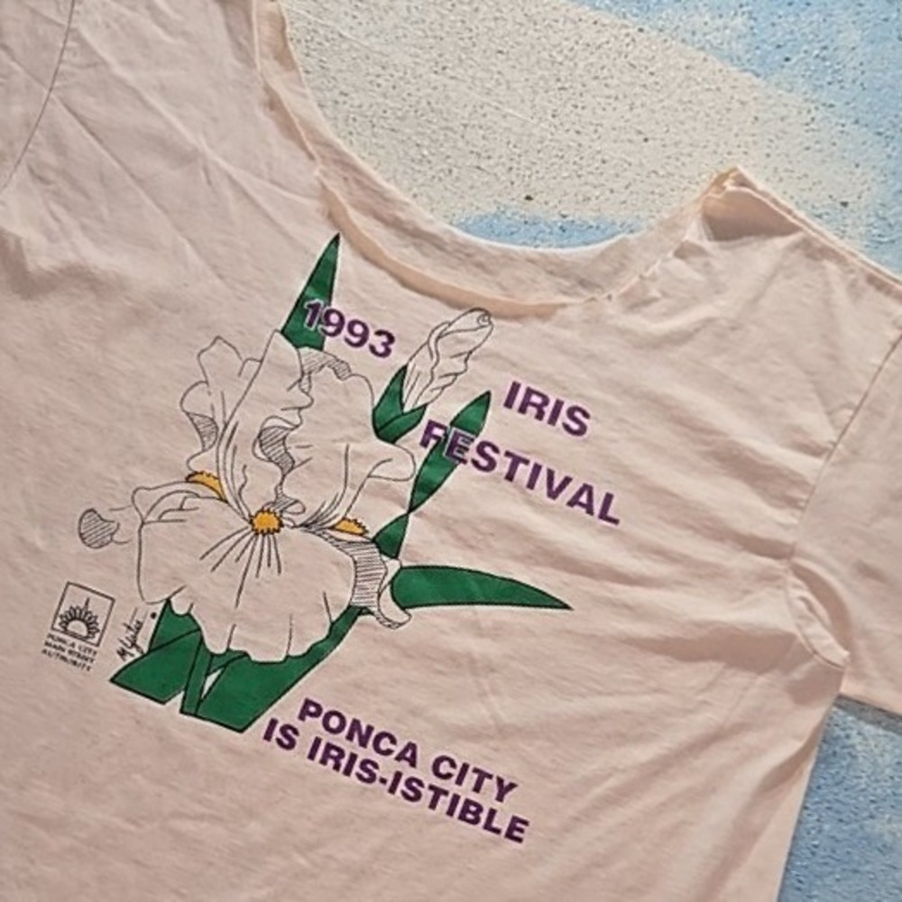 1993 Iris Festival T Shirt‎ Ponca City Oklahoma L Pink Chopped Single Stitch Tee